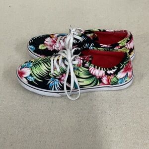 EUC woman’s vans sneakers